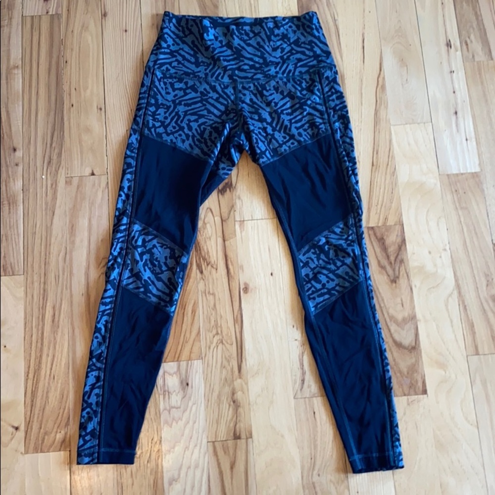 Lululemon Mesh paneled leggings